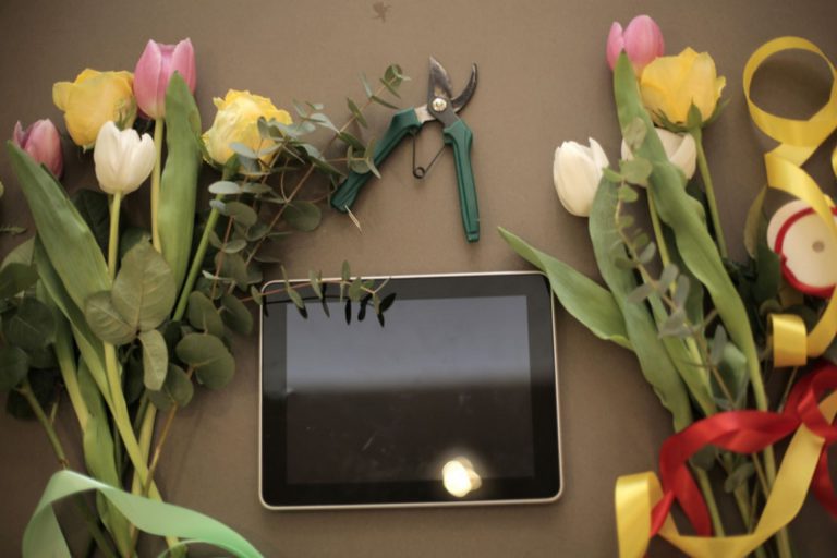 5 Key Reasons to Buy Flowers Online Rather than In-Stores