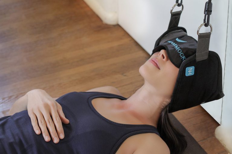 Neck Hammock Review – Does the Gadget Help Relieve Chronic Pain?