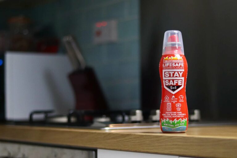 StaySafe Fire Extinguisher Review – Does it Eliminate Fire in Seconds?